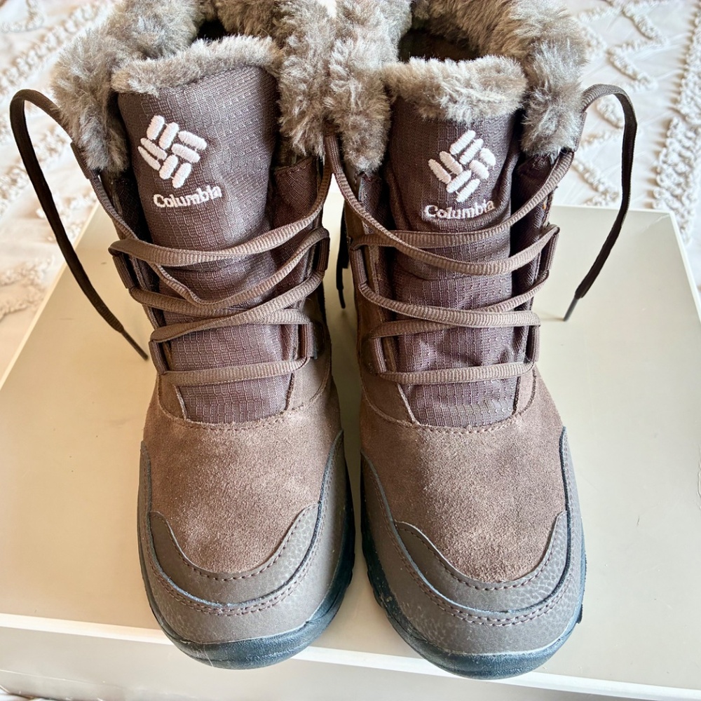 Columbia Boots Size 7.5 - Picture 3 of 8